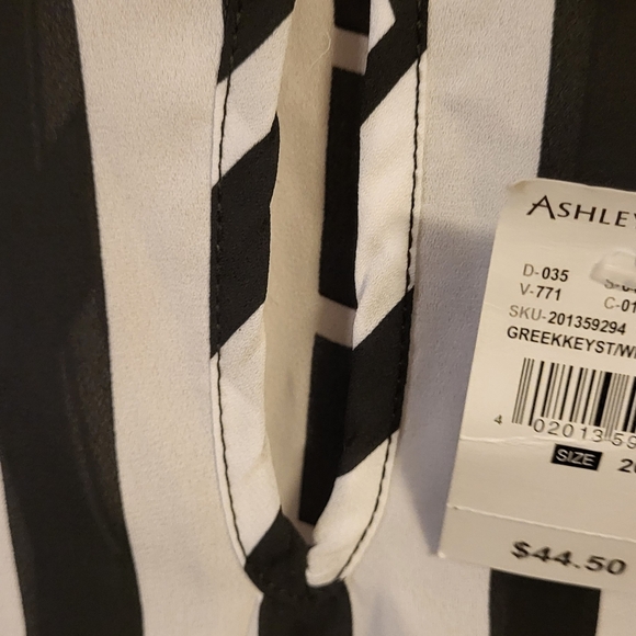 Ashley Stewart Printed Keyhole Blouse - Picture 8 of 8